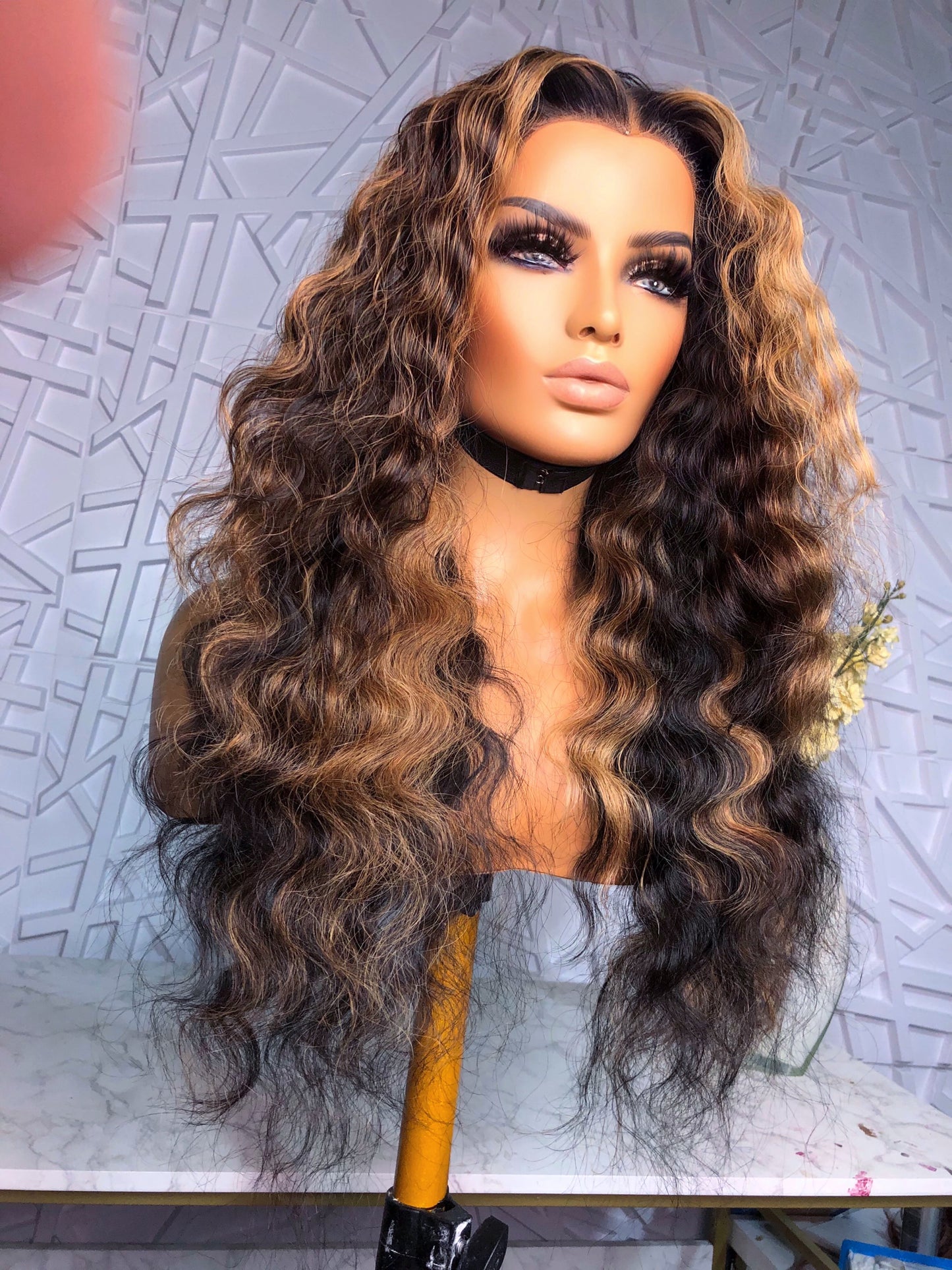 Lexus II Lace Wig