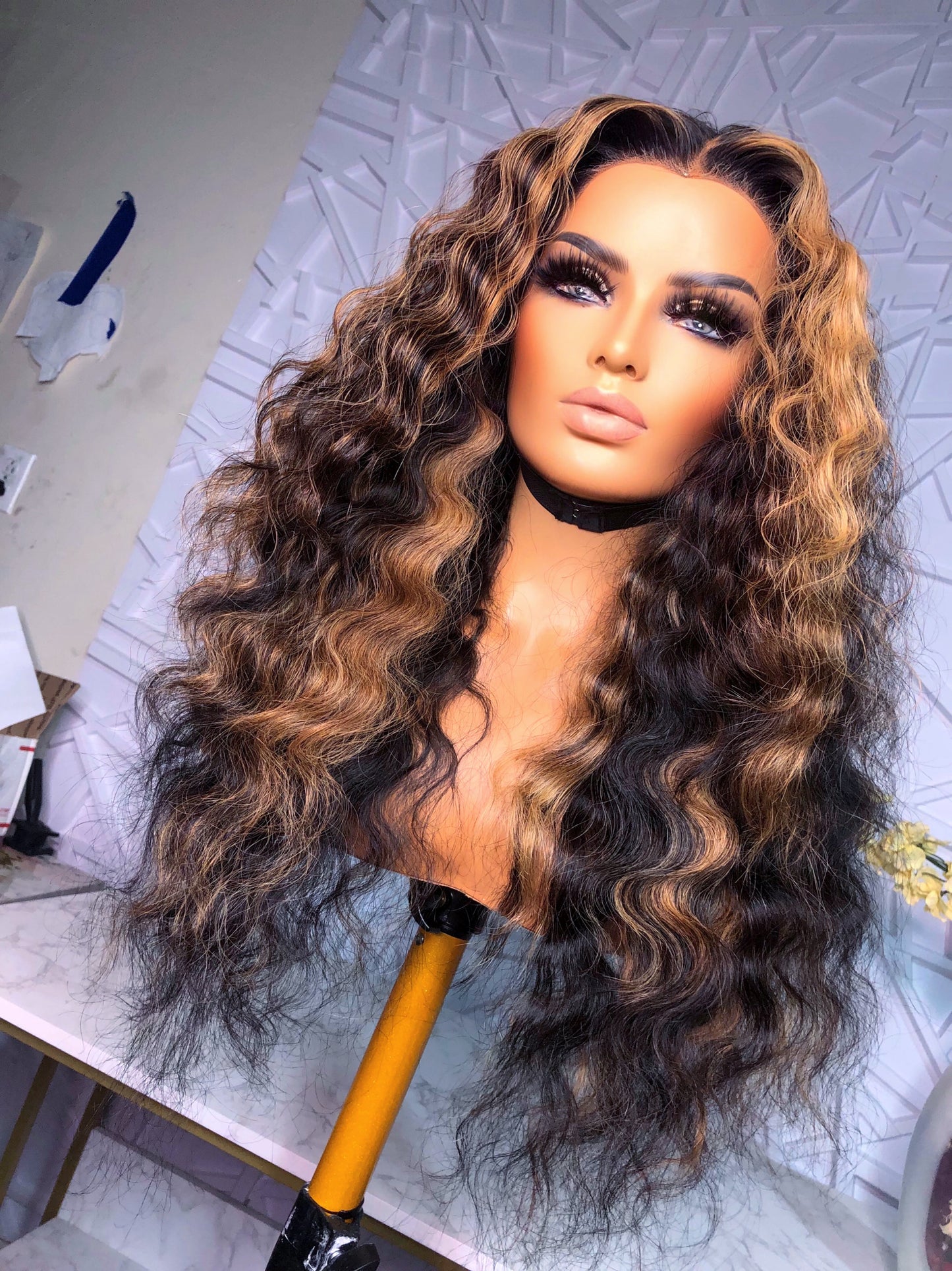Lexus II Lace Wig
